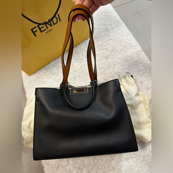 Peek A Boo shopper 
XLIte nwt - Picture 1 of 11